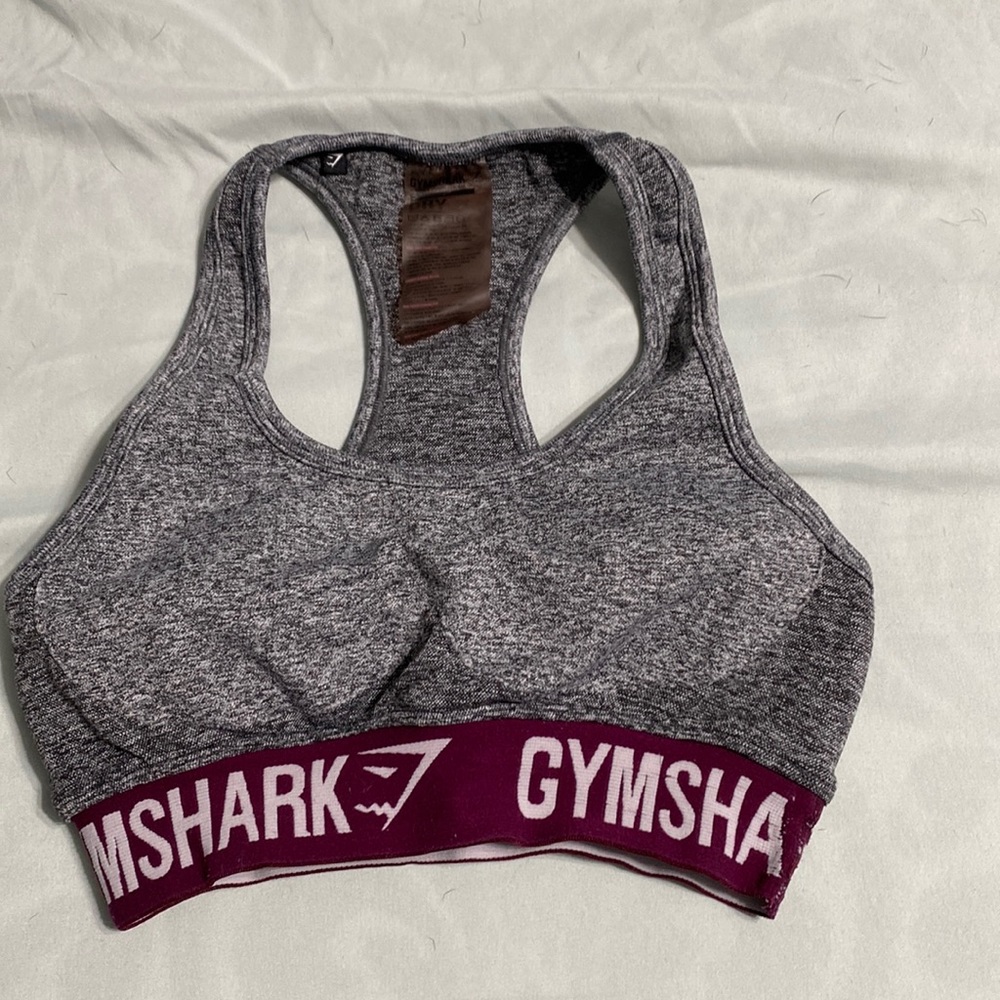 Gymshark flex gray/red sports bra